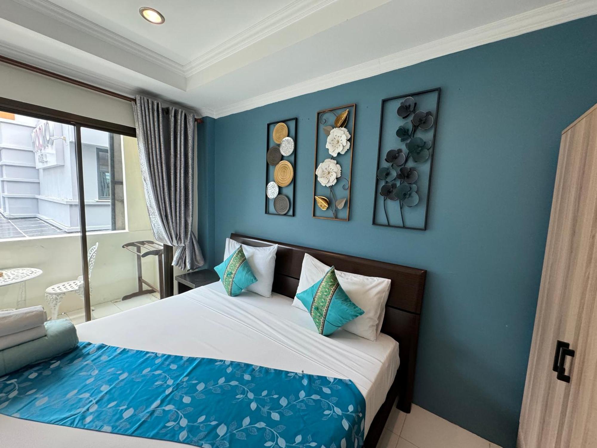 Sky Silk Decoration House Hotel Patong Exterior photo